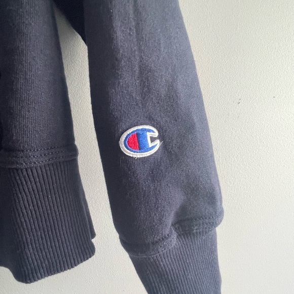 Champion Men’s Powerblend Graphic Hoodie in Navy - Picture 4 of 10